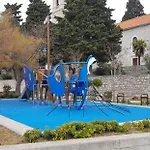 Zafranovic Apartamento *