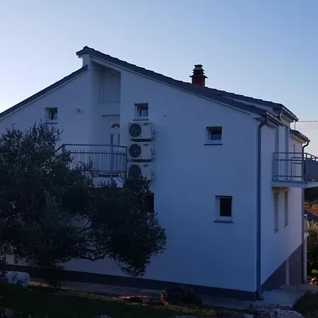 Apartment Zafranovic *