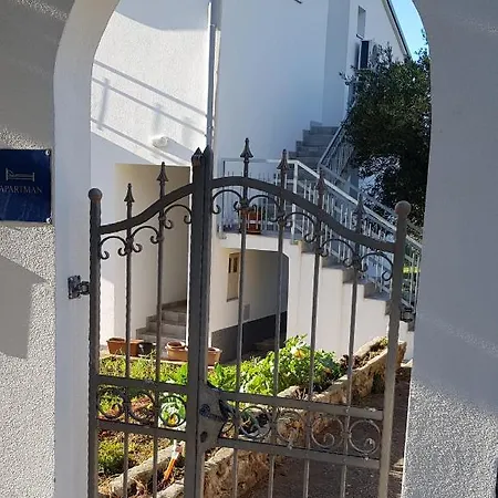 Apartment Zafranovic Prvic Luka