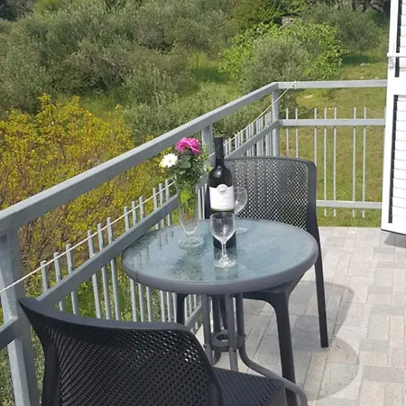 Zafranovic * Prvić Luka