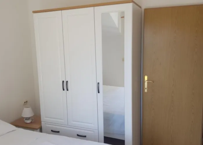 Zafranovic * Prvić Luka