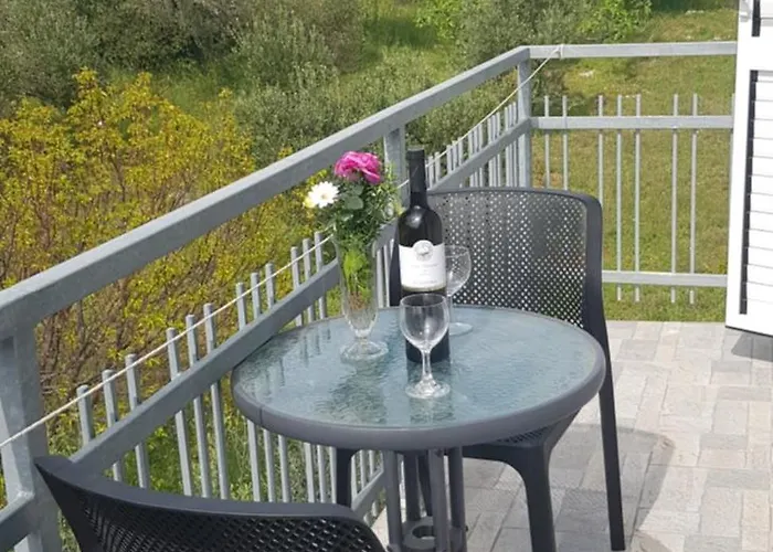 Zafranovic * Prvić Luka